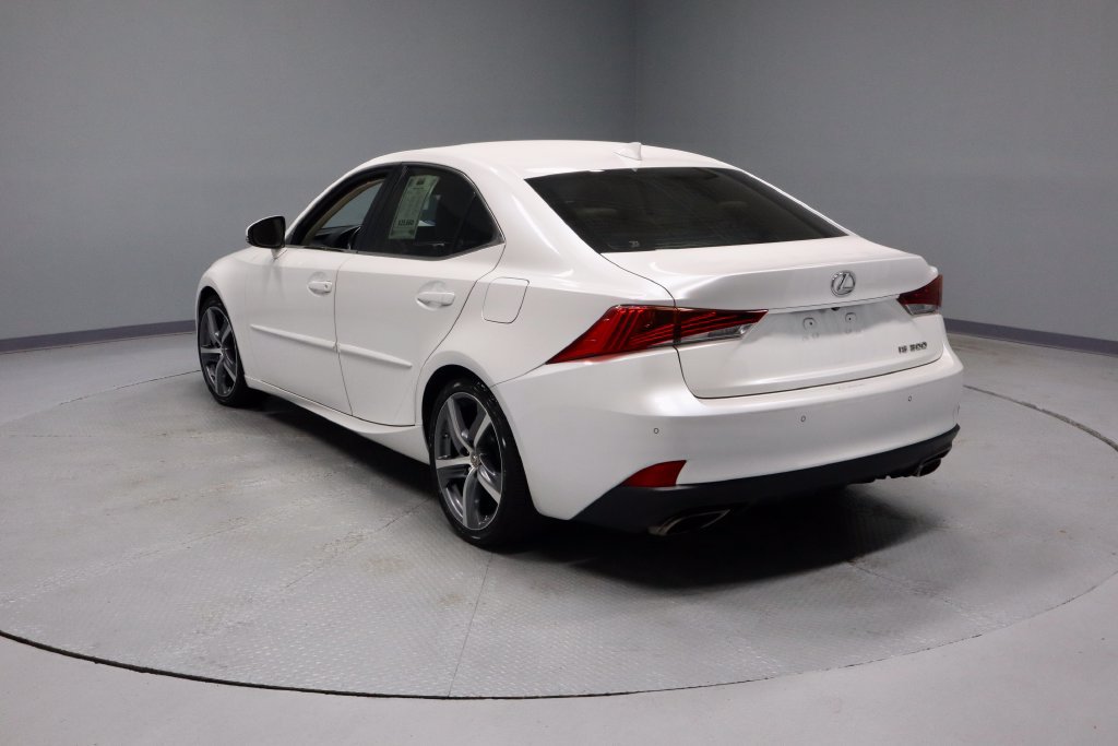 Used 2019 Lexus IS 300 w/ Premium Package RWD image 9