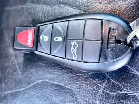 Used 2013 Dodge Challenger SXT RWD image 21