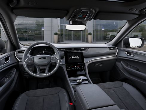 New 2025 Jeep Grand Cherokee Altitude image 27