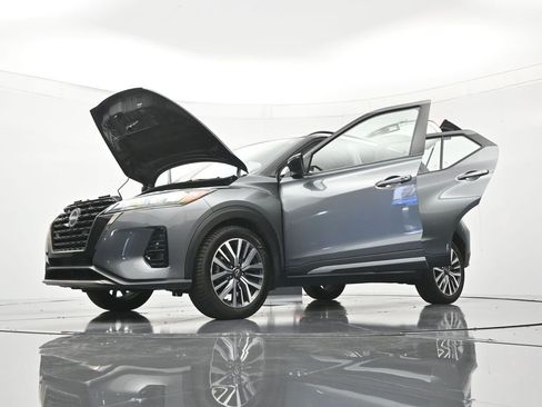 Certified 2024 Nissan Kicks SR FWD image 47