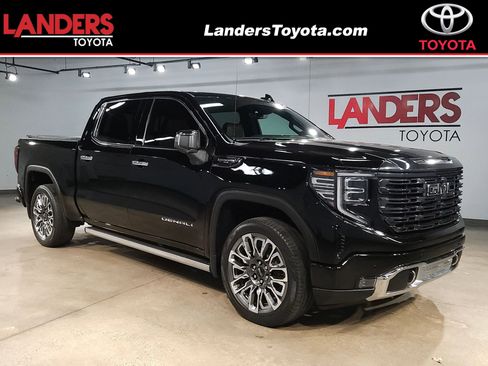 Used 2023 GMC Sierra 1500 Denali Ultimate AWD/4WD image 1