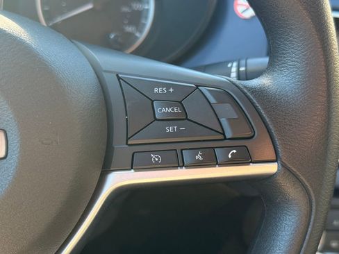 Used 2023 Nissan Versa SV FWD image 29