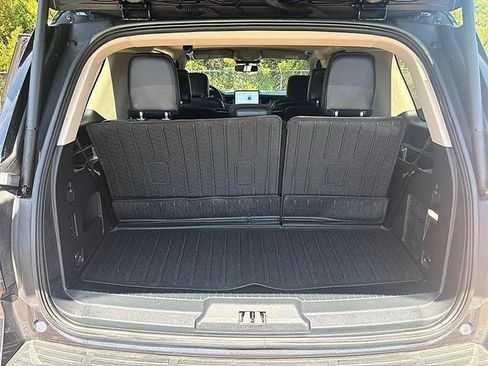 Used 2024 Ford Expedition XLT RWD image 55