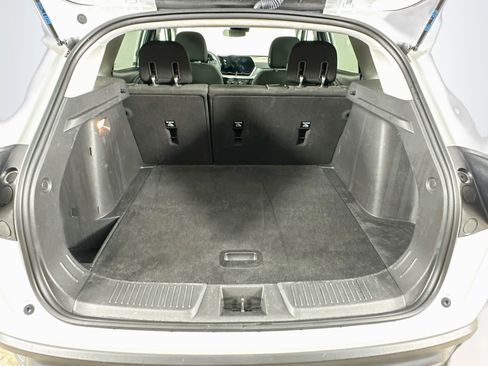 Used 2025 Chevrolet Trax LS FWD image 28