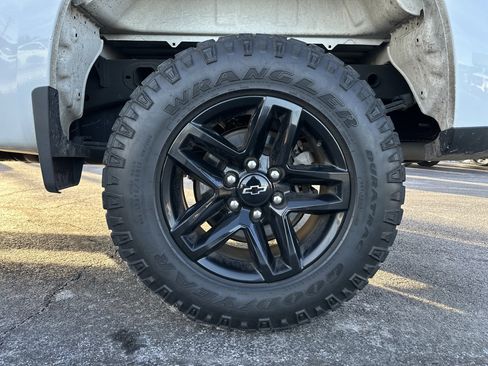 Used 2022 Chevrolet Silverado 1500 LT Trail Boss w/ Convenience Package II image 33