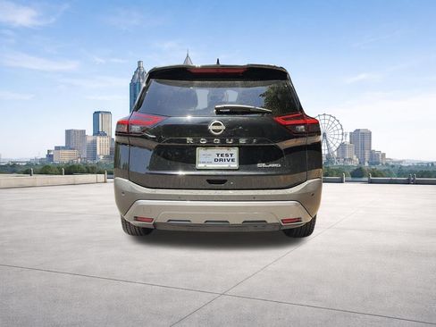 Used 2023 Nissan Rogue SL AWD/4WD image 2