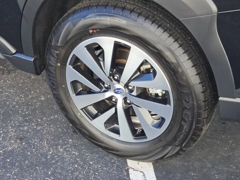 Certified 2025 Subaru Outback Premium w/ Popular Package #1A image 14