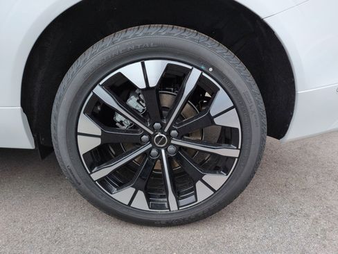 New 2026 Volvo XC60 B5 Plus w/ Protection Package Premier image 16