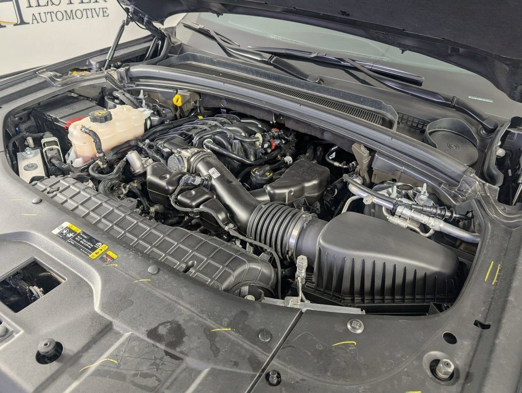 Used 2025 Jeep Grand Cherokee Limited AWD/4WD image 34