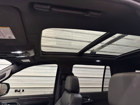 Used 2021 Chevrolet Tahoe Z71 w/ Luxury Package image 21