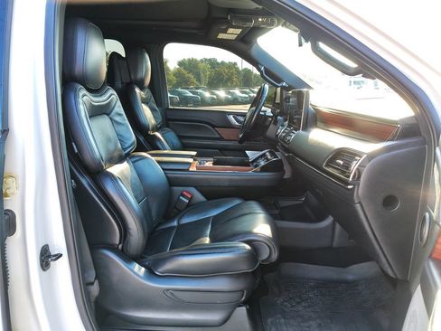 Used 2024 Lincoln Navigator L Reserve w/ Equipment Group 201A AWD/4WD image 16