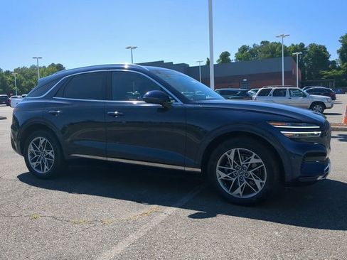 Used 2022 Genesis GV70 2.5T w/ Advanced Package AWD/4WD image 2