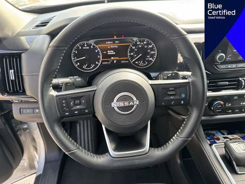 Used 2025 Nissan Pathfinder SV AWD/4WD image 28