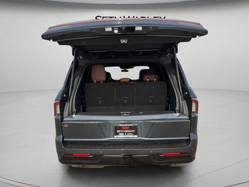 New 2026 Lincoln Navigator Reserve image 10