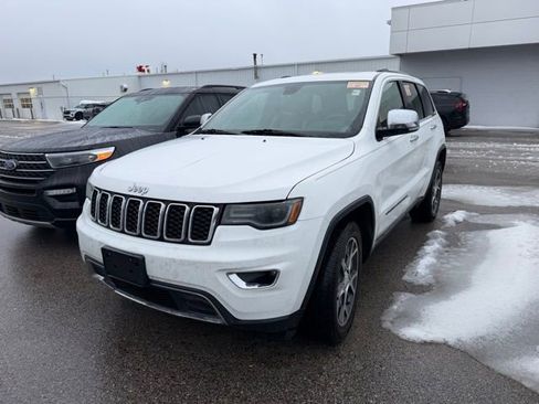 Used 2019 Jeep Grand Cherokee Limited w/ Luxury Group II image 3