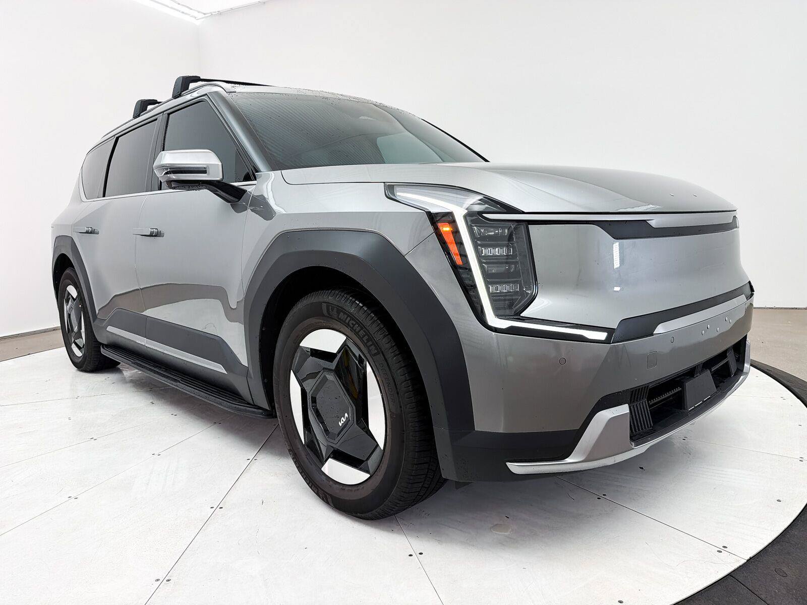 Used 2024 Kia EV9 Wind AWD/4WD image 12