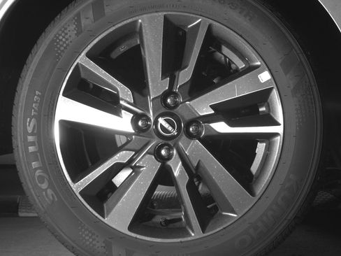 Used 2025 Nissan Versa SV image 15