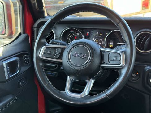 Used 2021 Jeep Wrangler Unlimited Sahara image 27