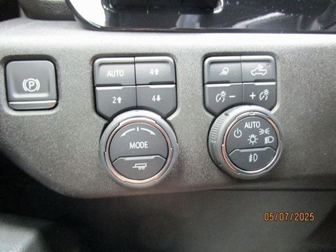 Certified 2024 Chevrolet Silverado 3500 LTZ w/ LTZ Premium Package image 9