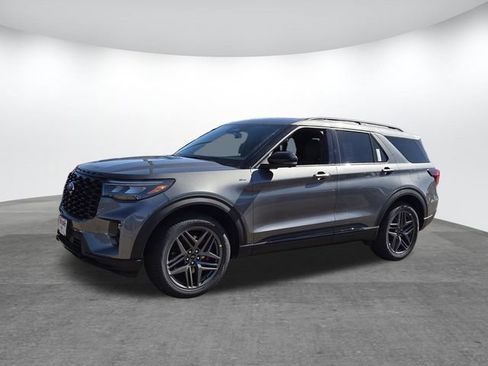 New 2026 Ford Explorer ST-Line w/ ST-Line Street Pack image 4