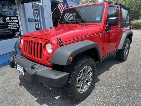 Used 2013 Jeep Wrangler Rubicon w/ Connectivity Group AWD/4WD image 3