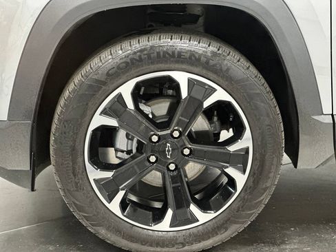 Used 2025 Chevrolet Equinox LT w/ Safety and Technology Package FWD image 24