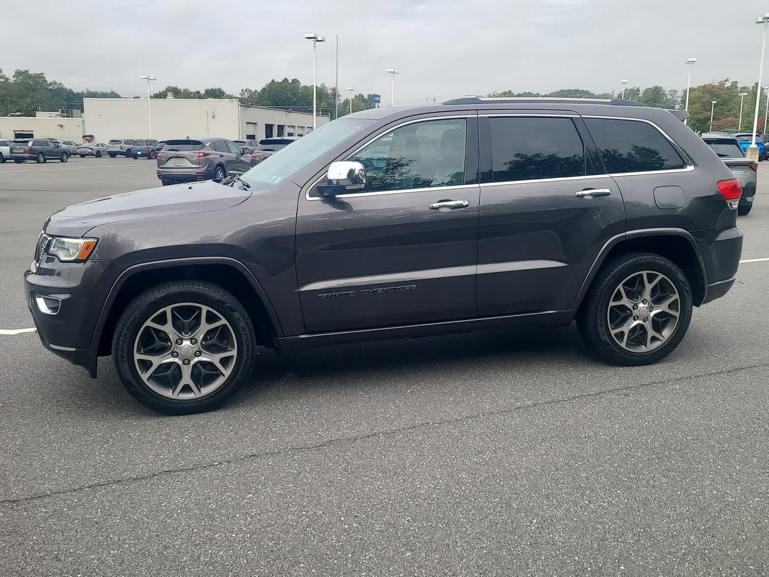 Used 2019 Jeep Grand Cherokee Overland AWD/4WD image 1