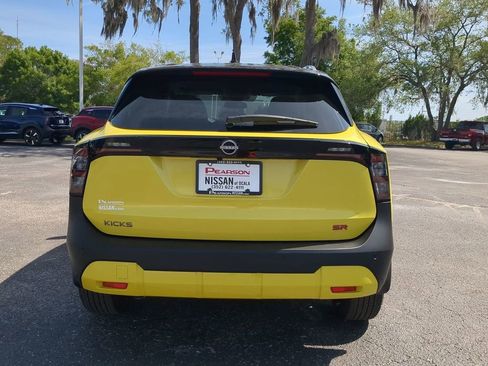 New 2026 Nissan Kicks SR FWD image 4