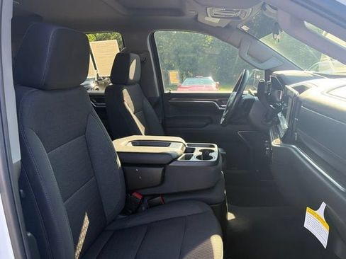 Used 2024 Chevrolet Silverado 1500 LT AWD/4WD image 38