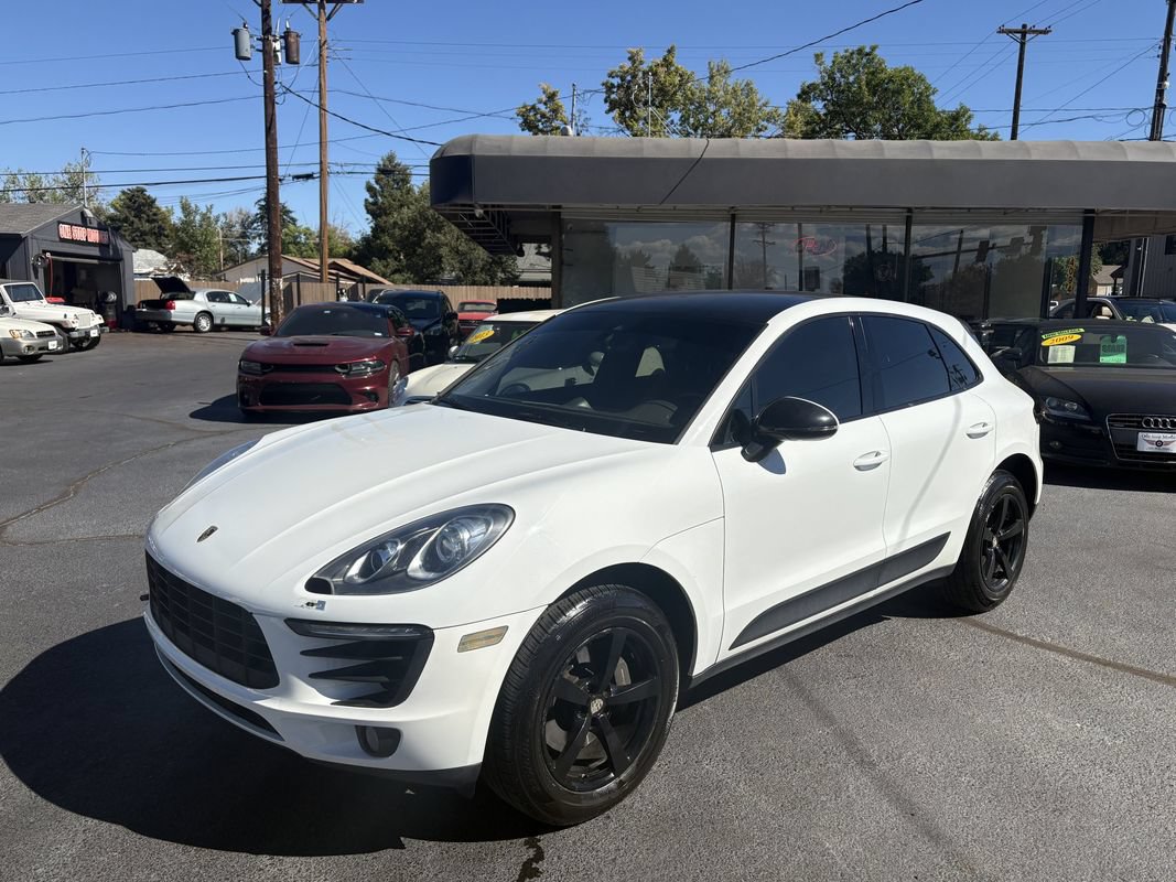 Used 2017 Porsche Macan AWD/4WD image 1
