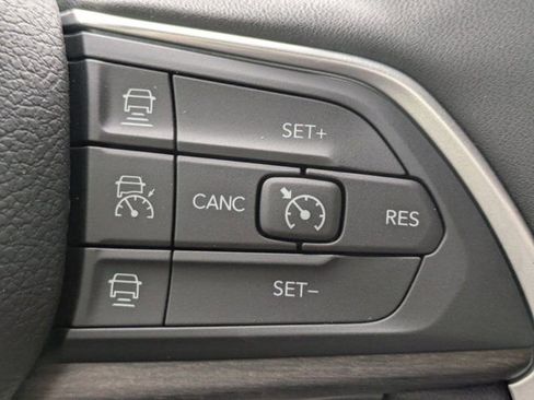 New 2025 Jeep Grand Cherokee L Limited w/ Black Appearance Package image 14