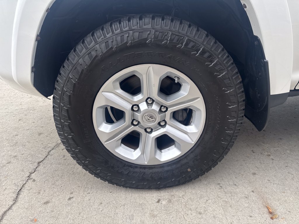 Certified 2019 Toyota 4Runner SR5 Premium AWD/4WD image 27