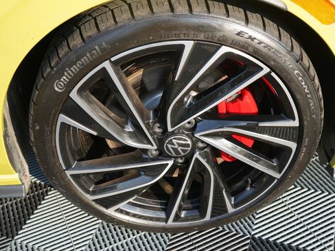 Used 2022 Volkswagen GTI Autobahn FWD image 34