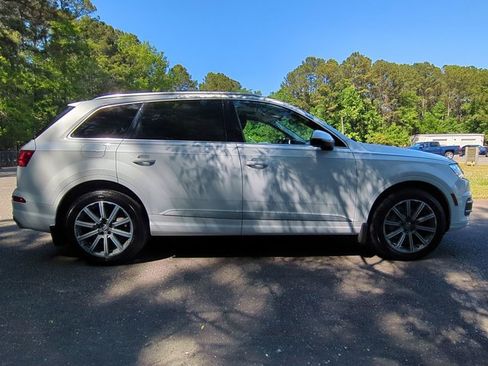 Used 2017 Audi Q7 3.0T Prestige AWD/4WD image 4