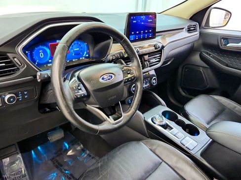 Used 2020 Ford Escape Titanium AWD/4WD image 19