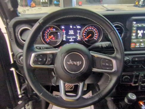Used 2022 Jeep Gladiator Overland w/ Popular Equipment Package AWD/4WD image 6