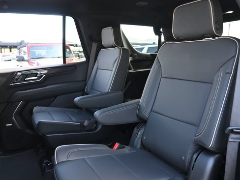 New 2026 GMC Yukon Elevation RWD image 20