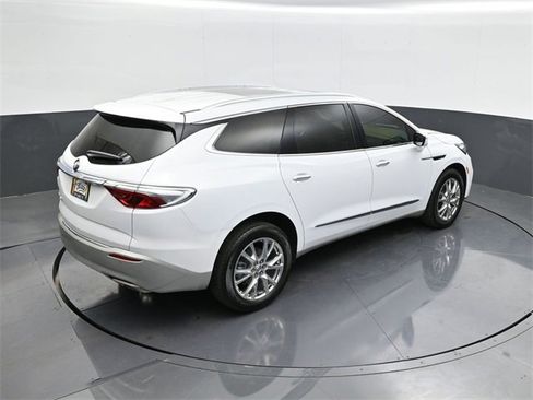 Used 2023 Buick Enclave Premium w/ Experience Buick Package image 18