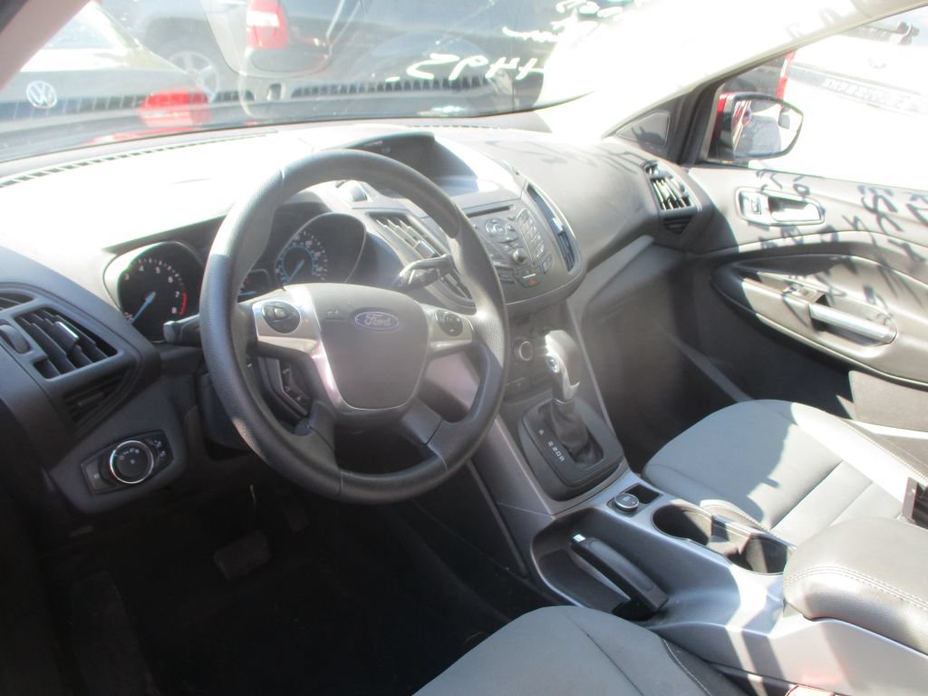 Used 2015 Ford Escape SE FWD image 11