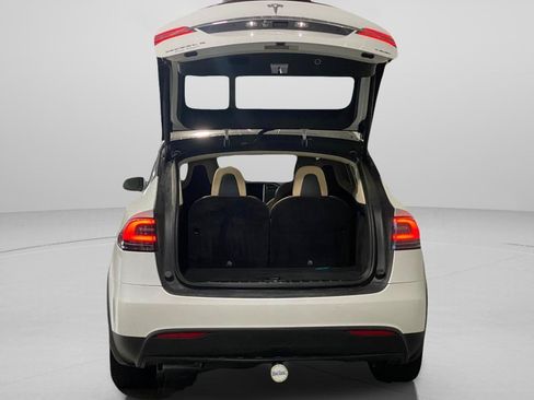 Used 2017 Tesla Model X 75D AWD/4WD image 9