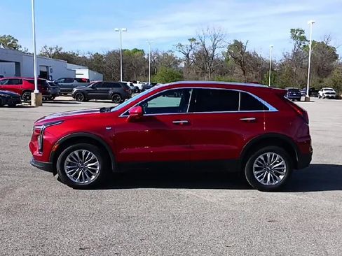 Certified 2024 Cadillac XT4 Premium Luxury AWD/4WD image 5
