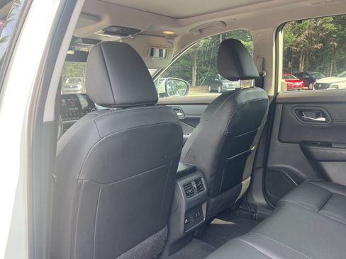 Certified 2023 Nissan Rogue SL w/ SL Premium Package AWD/4WD image 19