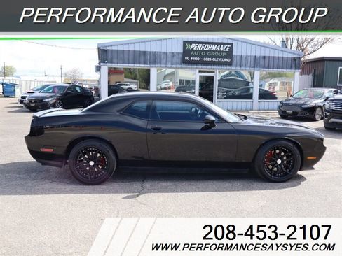 Used 2014 Dodge Challenger R/T w/ Blacktop Package RWD image 8