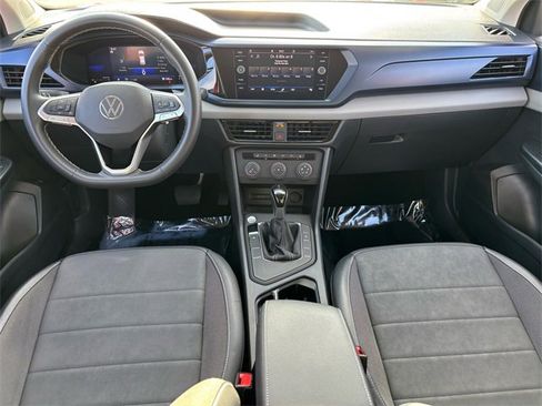 Used 2022 Volkswagen Taos SE image 7