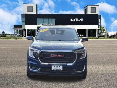 Used 2022 GMC Terrain SLE AWD/4WD image 3