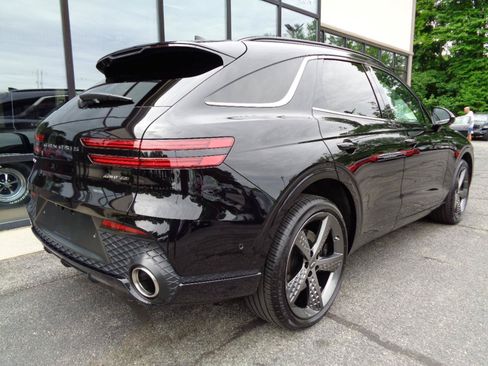 Used 2024 Genesis GV70 3.5T Sport w/ Sport Prestige Package AWD/4WD image 5
