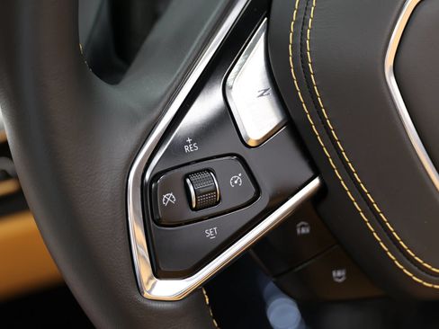 Used 2023 Chevrolet Corvette Stingray Premium Conv w/ Z51 Performance Package RWD image 32