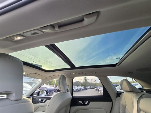 New 2026 Volvo XC60 B5 Ultra w/ Protection Package Premier image 8