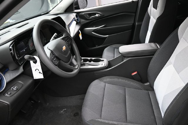 New 2026 Chevrolet Trax LS FWD image 8