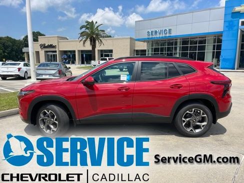 New 2026 Chevrolet Trax LT FWD image 3
